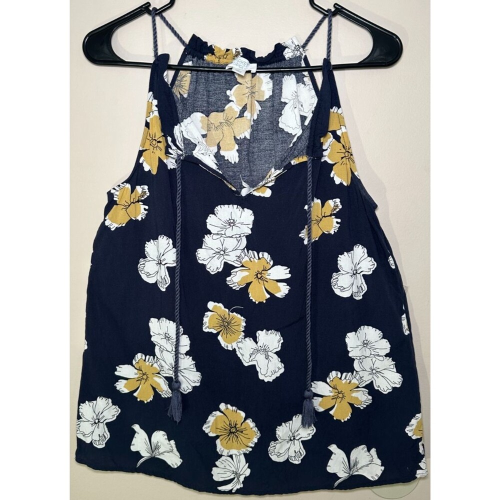 Market and Spruce tassel detail top SIZE M